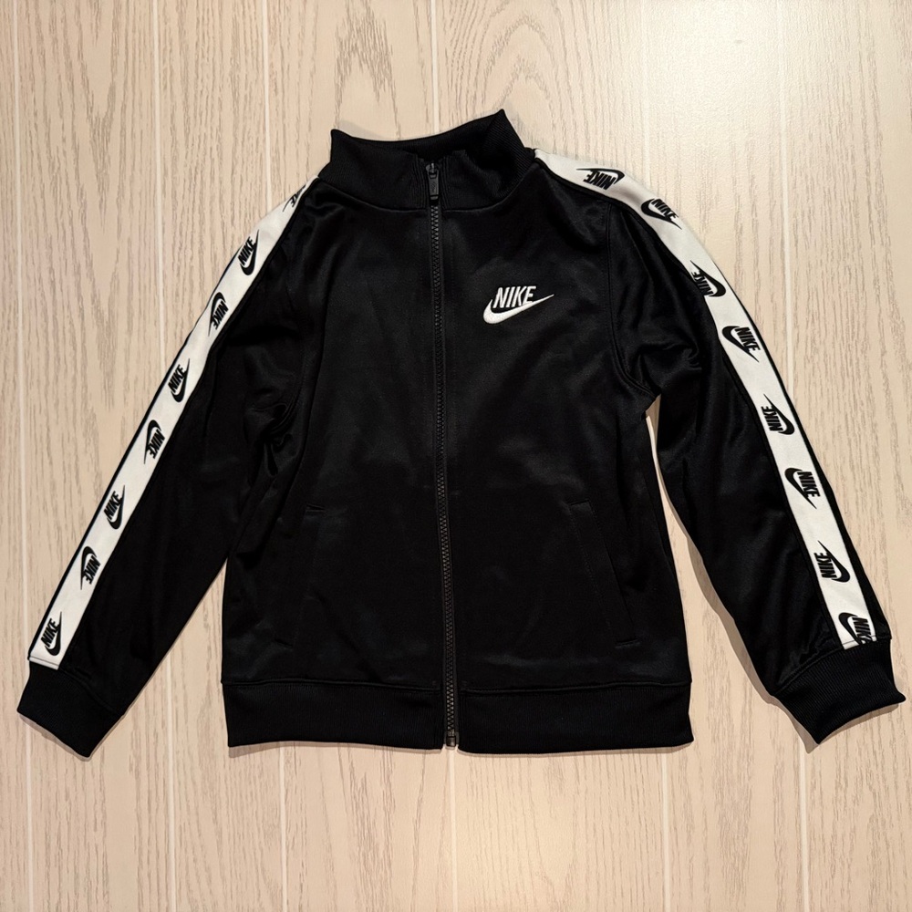 Nike Track Jacket Boys Size 6-7 Years Black Full Zip Logo Tape Athletic‎ NWOT